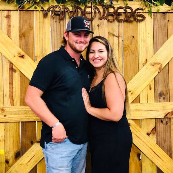 Meet your Posher, Angeline - Picture 1 of 1